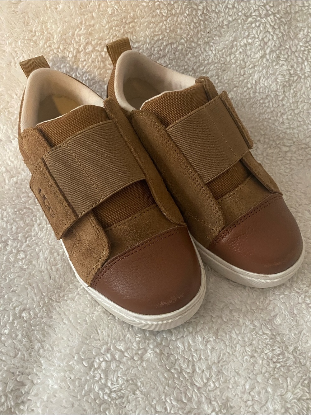 UGG Kids Tan & Brown Velcro Slip-On Sneakers